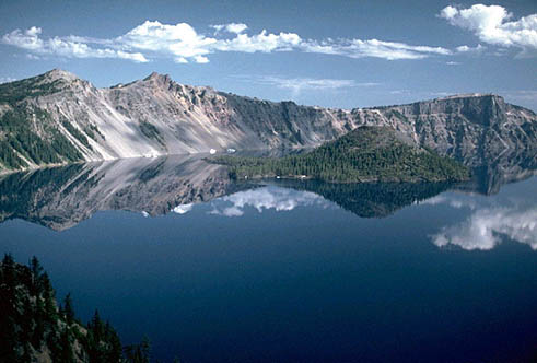 Crater_Lake.jpg