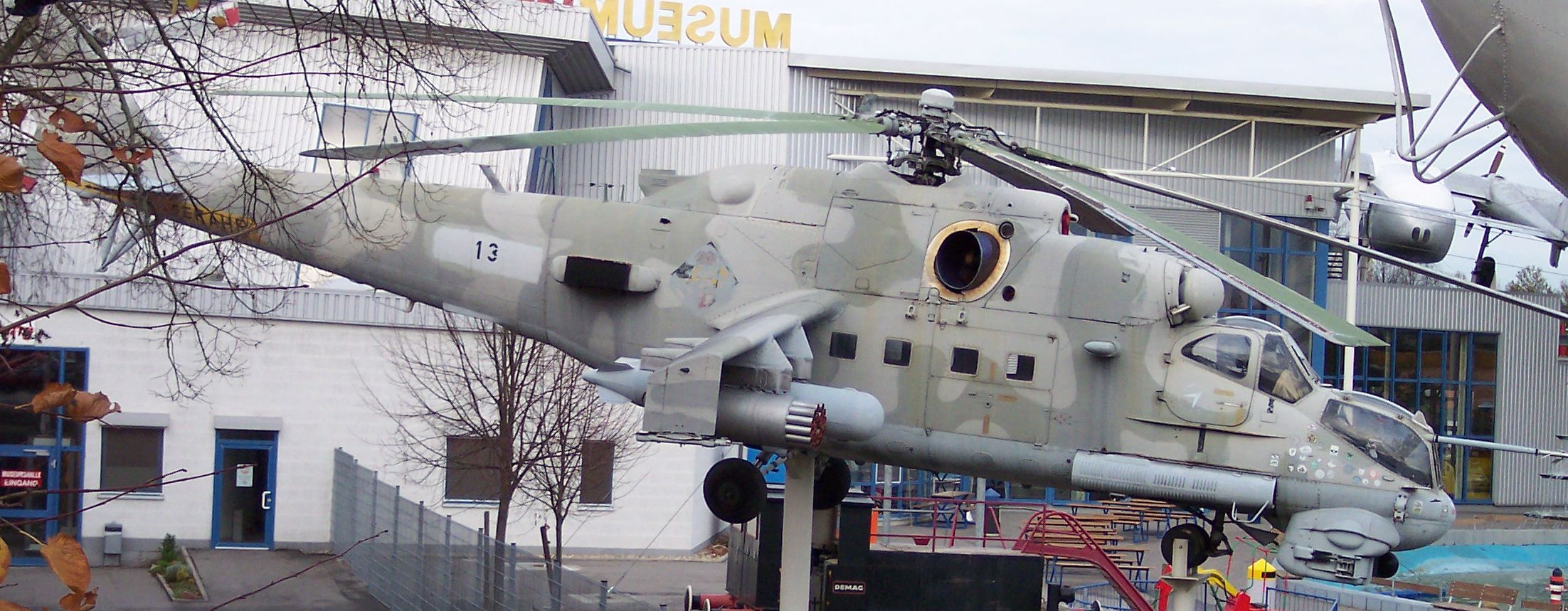 Mil_Mi-24_r.jpg