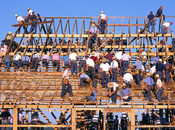 amish-barn-raising.jpg