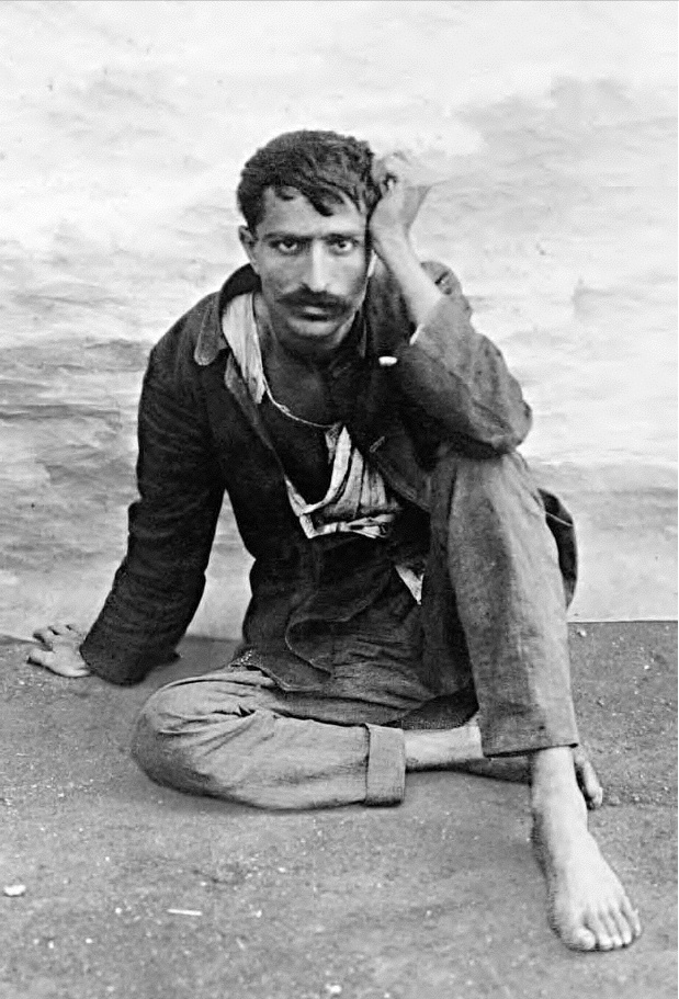 Meher_Baba_-1922.jpg