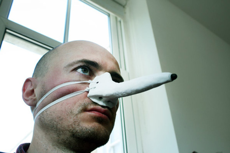 dezeen_Finger-Nose-Stylus-Dominic-Wilcox-1.jpg
